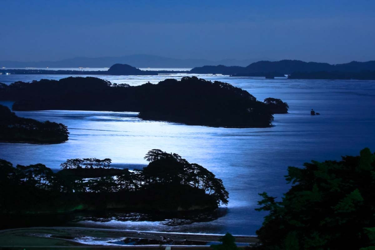 【携程攻略】松岛町松岛景点,松岛 日本三大景色出众的小岛 在环岛路上一直循环苏打绿的…